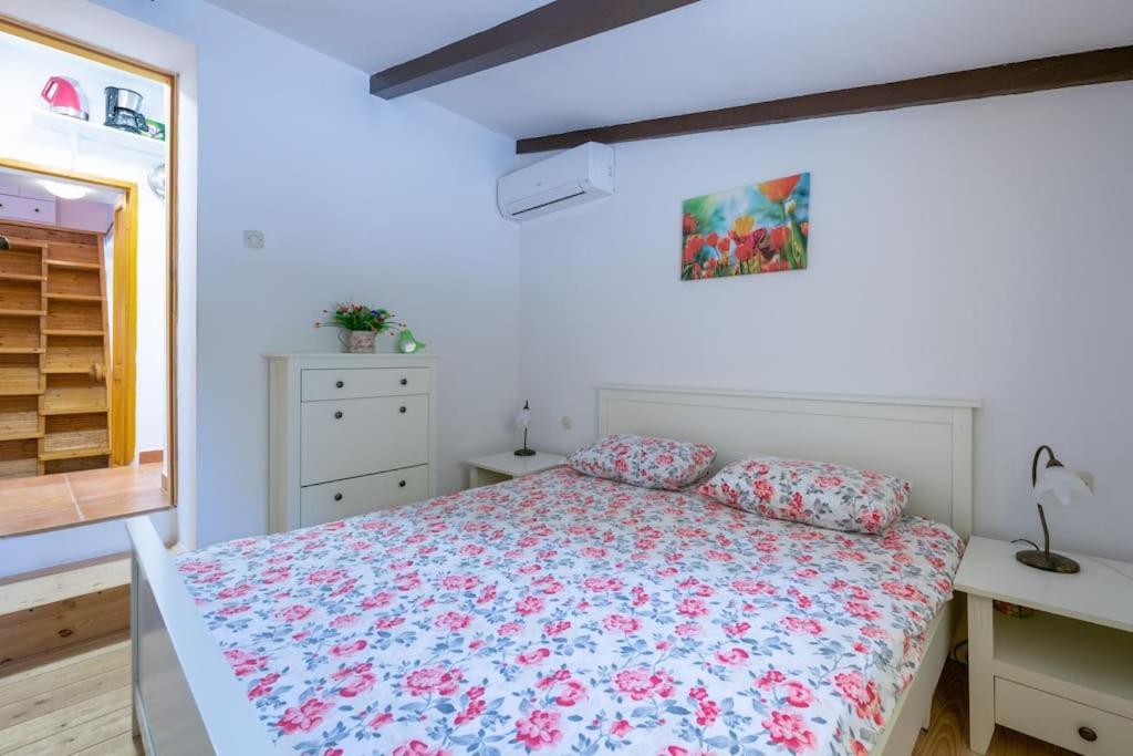 Piccola Casa - A Little Paradise Krsan Ngoại thất bức ảnh